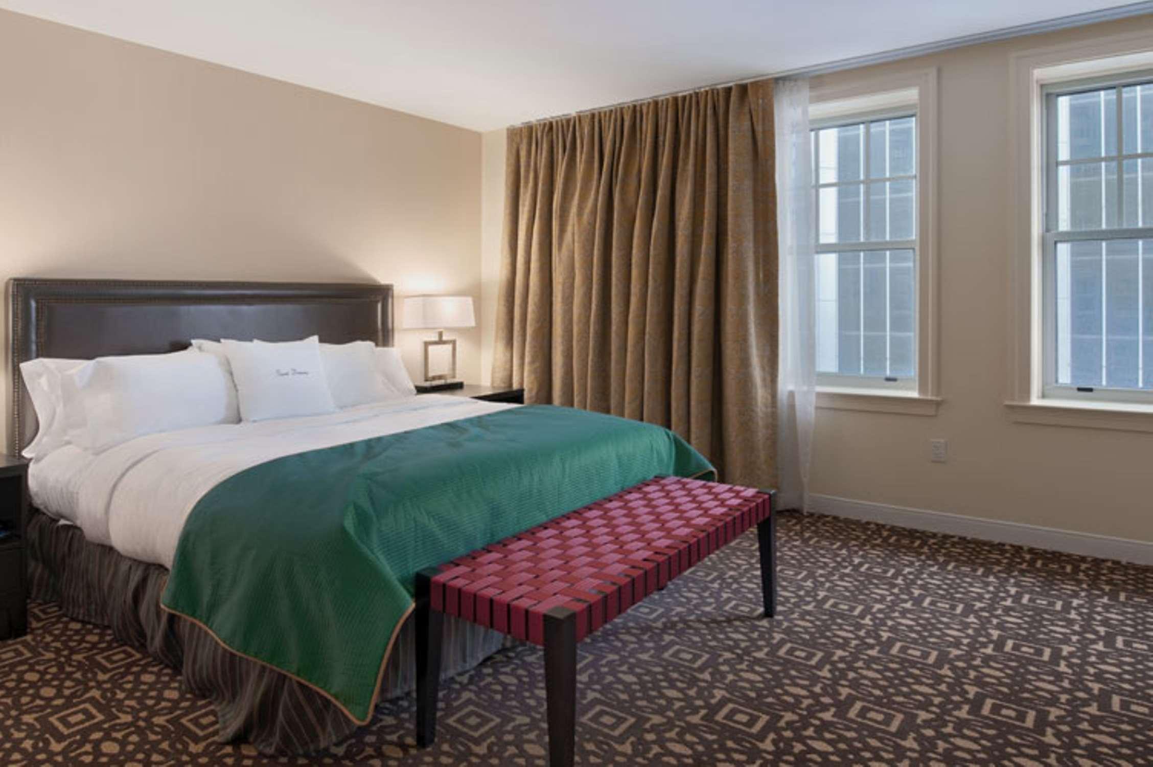 Doubletree Suites By Hilton Hotel Detroit Downtown - Fort Shelby Eksteriør bilde