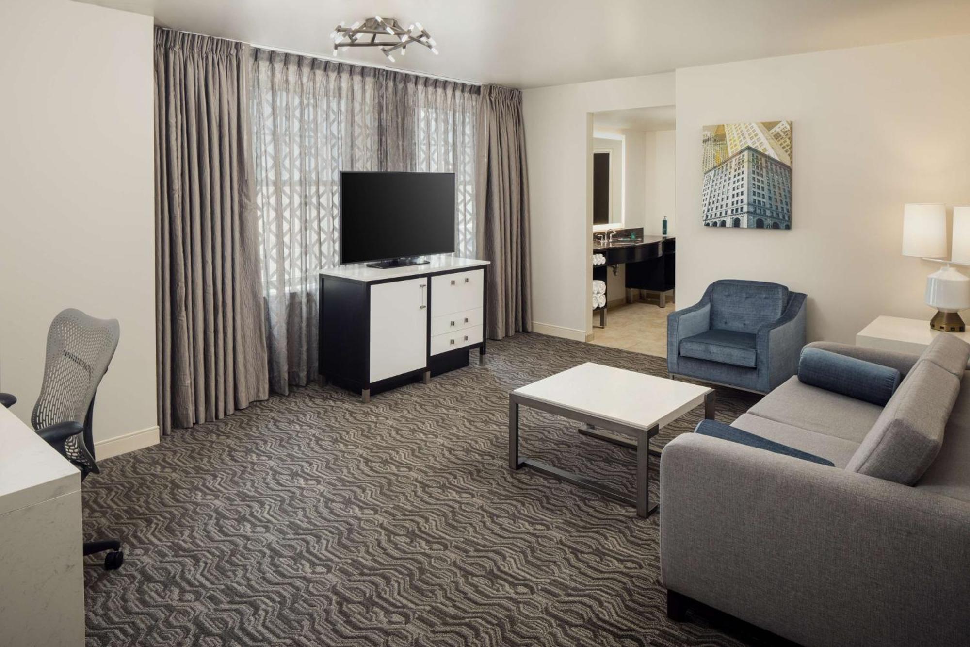 Doubletree Suites By Hilton Hotel Detroit Downtown - Fort Shelby Eksteriør bilde