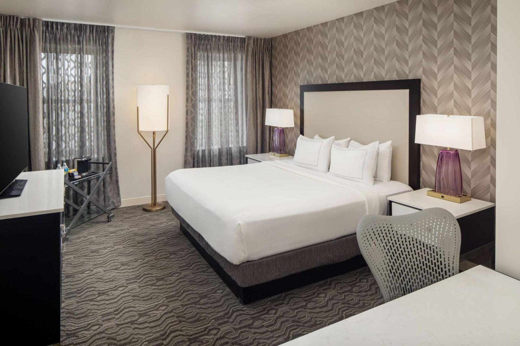 Doubletree Suites By Hilton Hotel Detroit Downtown - Fort Shelby Eksteriør bilde