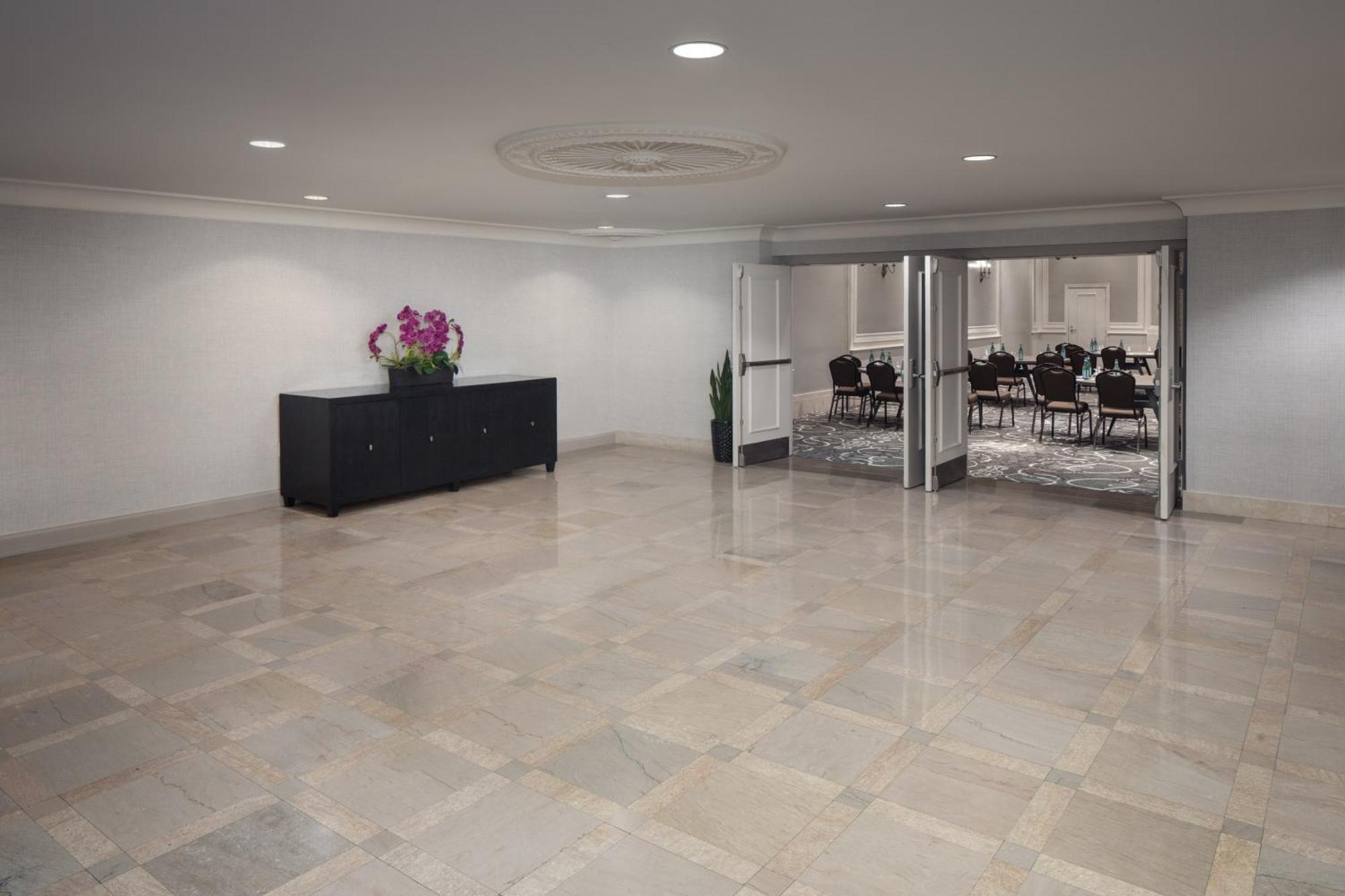 Doubletree Suites By Hilton Hotel Detroit Downtown - Fort Shelby Eksteriør bilde
